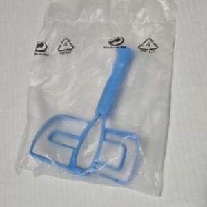 NEW Tupperware Blue Replacement Paddle for the Manual Food Chopper, 1 piece